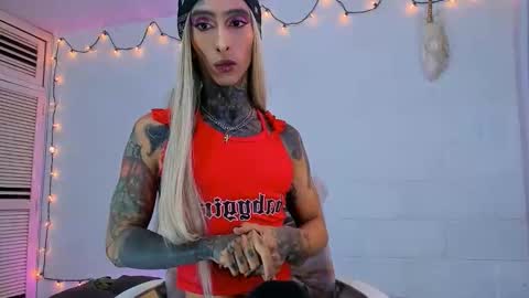 drippyorlove online show from May 25, 2026, 5:19 pm