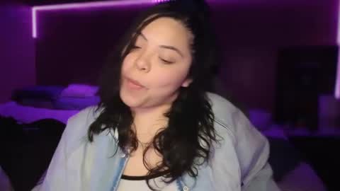 Snapshot of drizzypeach602 chatting on September 19, 2025, 5:09 am Drizzypeach602 online show from September 19, 2025, 5:09 am