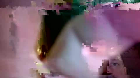 Snapshot of droc1824 chatting on November 7, 2025, 6:24 am droc1824 online show from November 7, 2025, 6:24 am