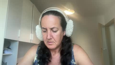 Snapshot of drresa chatting on June 9, 2026, 9:10 am Dr. Resa online show from June 9, 2026, 9:10 am