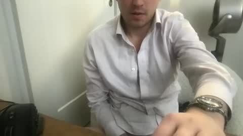 Lets Meet Up online show from November 11, 2025, 8:42 pm