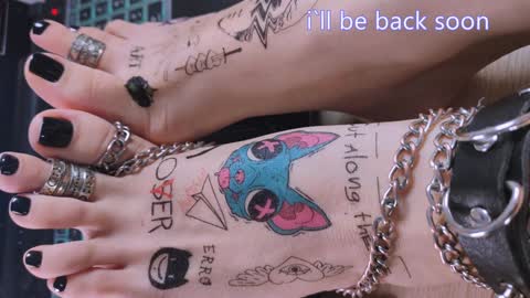 Mistress Lola Slavic witch online show from January 4, 2025, 5:47 pm