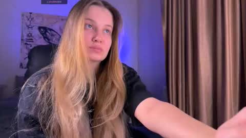 Snapshot of drug_feet chatting on January 8, 2026, 7:16 pm Mistress Lola Slavic witch online show from January 8, 2026, 7:16 pm