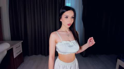 Emma online show from May 4, 2026, 5:03 am