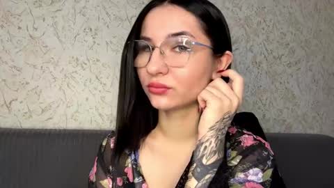 Snapshot of drutywerri chatting on December 19, 2025, 3:24 am Polly day and Amelia night online show from December 19, 2025, 3:24 am