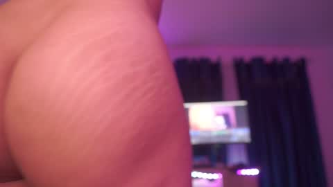 Trixy  Latex Doll online show from December 5, 2024, 8:11 am