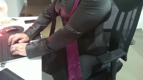 D Starr online show from April 8, 2026, 3:28 am