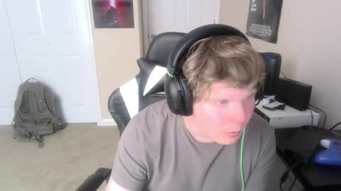 Snapshot of dtk994570 chatting on April 4, 2026, 7:11 pm dtk994570 online show from April 4, 2026, 7:11 pm