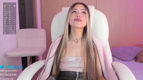 Snapshot of dub_pleasure_dub chatting on December 7, 2024, 10:56 am Charlie  Janne online show from December 7, 2024, 10:56 am