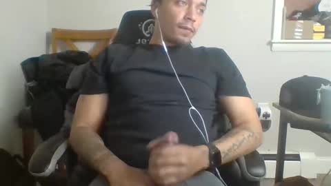 Snapshot of dubz07 chatting on December 25, 2024, 9:54 pm dubz07 online show from December 25, 2024, 9:54 pm