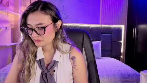 Snapshot of duchessex chatting on November 7, 2025, 9:37 pm Victoria online show from November 7, 2025, 9:37 pm