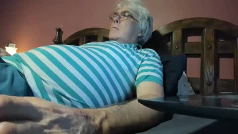 Snapshot of dug38 chatting on September 26, 2025, 1:42 am Doug online show from September 26, 2025, 1:42 am