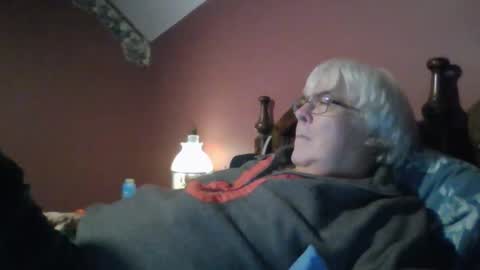 Snapshot of dug38 chatting on October 21, 2025, 12:55 am Doug online show from October 21, 2025, 12:55 am