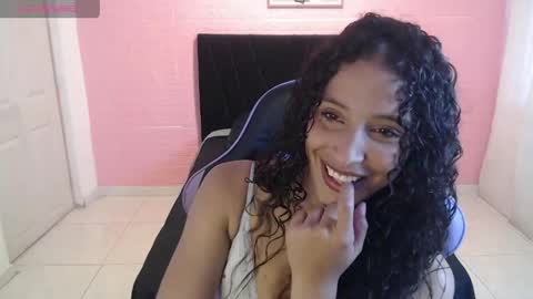 dulce1609 online show from May 25, 2026, 7:42 pm
