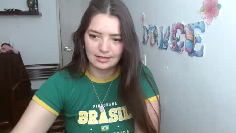 Dulce online show from September 8, 2025, 6:29 pm