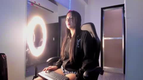 dulce online show from February 17, 2026, 8:15 pm