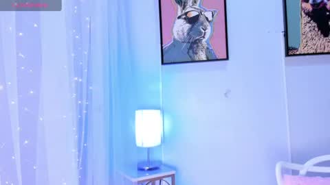 dulce__fiore07 online show from June 19, 2026, 12:09 pm