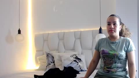 Snapshot of dulce__lovee chatting on September 27, 2025, 11:48 am dulce__lovee online show from September 27, 2025, 11:48 am