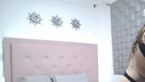 Snapshot of dulce__lovee chatting on October 1, 2025, 11:27 am dulce__lovee online show from October 1, 2025, 11:27 am