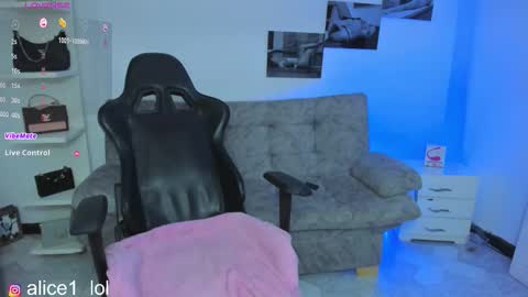 Snapshot of dulce_alice_ chatting on November 8, 2025, 3:50 am ALICE online show from November 8, 2025, 3:50 am