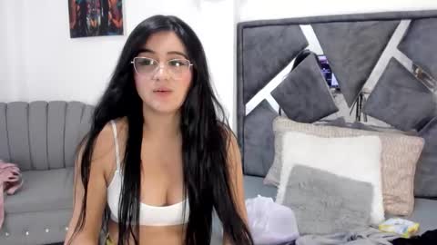 Dulce amg online show from March 11, 2026, 3:23 am