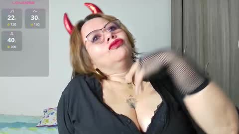 Snapshot of dulce_anahi_ chatting on October 31, 2025, 1:06 am Im Dulce online show from October 31, 2025, 1:06 am