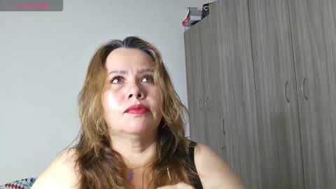 Snapshot of dulce_anahi_ chatting on November 15, 2025, 1:58 am Im Dulce online show from November 15, 2025, 1:58 am