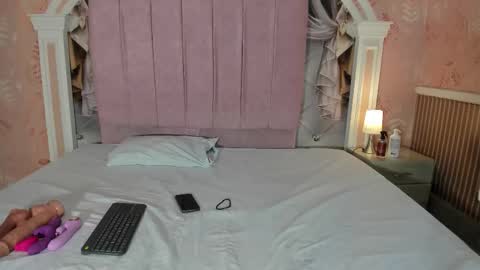 Snapshot of dulce_girls chatting on March 2, 2026, 12:12 pm Dulce online show from March 2, 2026, 12:12 pm