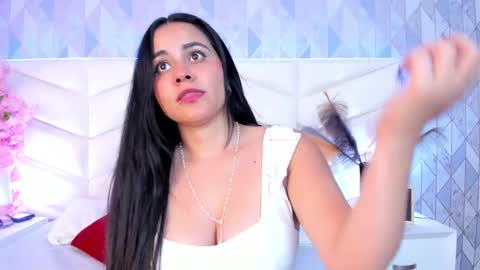 Snapshot of dulce_hiil_ chatting on February 10, 2025, 9:36 pm    Monday 5-2 am From Tuesday to Friday5-1 am Colombia time online show from February 10, 2025, 9:36 pm