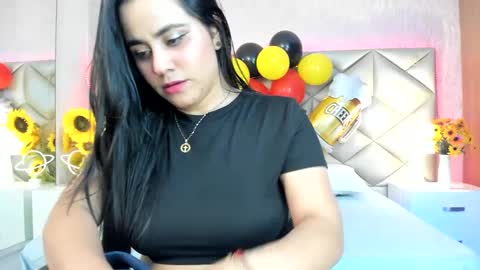 Snapshot of dulce_hiil_ chatting on October 1, 2025, 3:34 am    Monday 5-2 am From Tuesday to Friday5-1 am Colombia time online show from October 1, 2025, 3:34 am