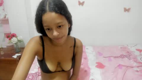 dulce_lan18 online show from July 4, 2026, 2:12 pm