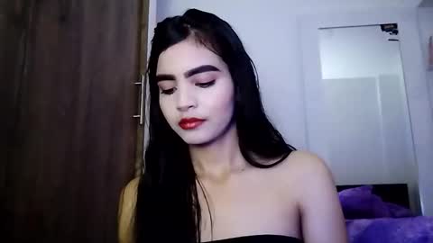 dulce_lucero online show from January 31, 2025, 3:44 pm