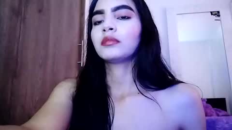 dulce_lucero online show from January 31, 2025, 6:47 pm