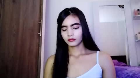 dulce_lucero online show from February 7, 2025, 4:14 pm