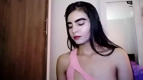 dulce_lucero online show from February 17, 2025, 5:53 pm