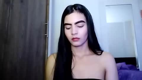 dulce_lucero online show from September 27, 2025, 6:57 pm