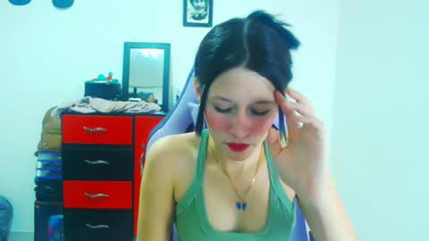 dulce_mauren online show from November 23, 2025, 6:24 am