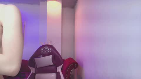 dulce_viioleta online show from February 5, 2026, 11:15 am