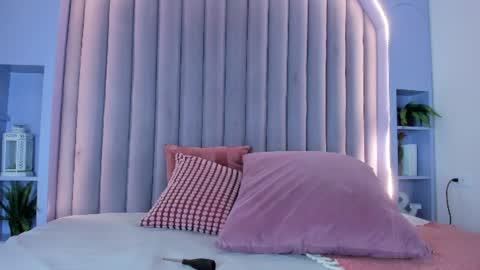Snapshot of dulceaurora_ chatting on July 15, 2026, 2:50 am DULCE AURORA online show from July 15, 2026, 2:50 am