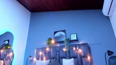 Snapshot of dulceaurora_ chatting on July 29, 2026, 2:43 am DULCE AURORA online show from July 29, 2026, 2:43 am