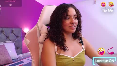 dulcee_gaby online show from October 28, 2025, 12:41 pm