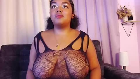 Snapshot of dulceesmith chatting on October 22, 2025, 2:39 pm dulceesmith online show from October 22, 2025, 2:39 pm