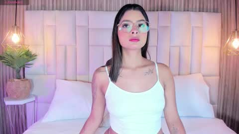 Dulce  online show from December 3, 2025, 11:19 am