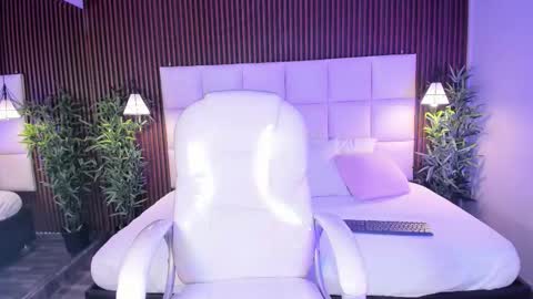 Dulce  online show from January 12, 2026, 5:07 pm