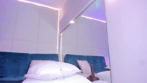 Dulce  online show from March 5, 2026, 7:32 pm