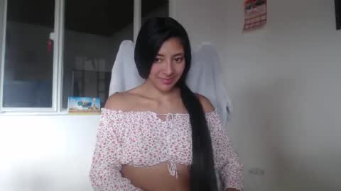 dulceisabellax online show from January 17, 2025, 8:11 pm
