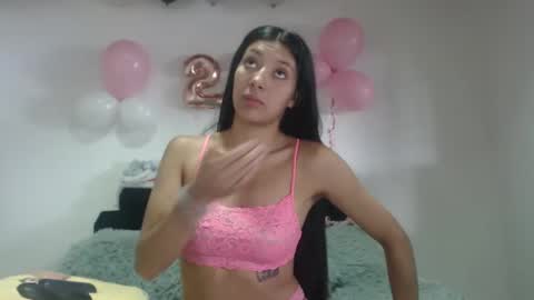 dulceisabellax online show from February 20, 2025, 4:46 pm