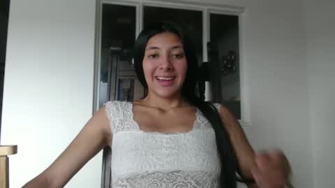dulceisabellax online show from March 1, 2025, 5:27 pm