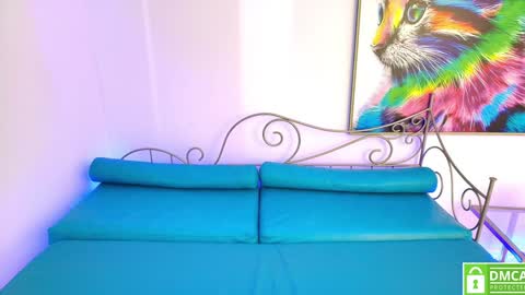 Dulce  online show from January 8, 2025, 4:11 pm