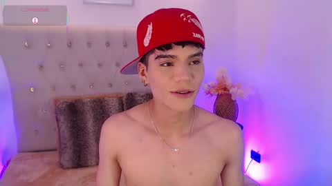 Dulcey online show from November 22, 2025, 4:44 am